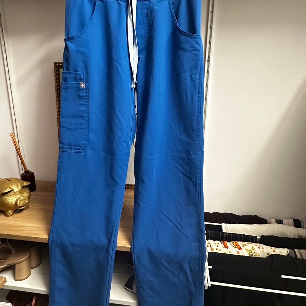 FIGS Kade Cargo Scrub Pants